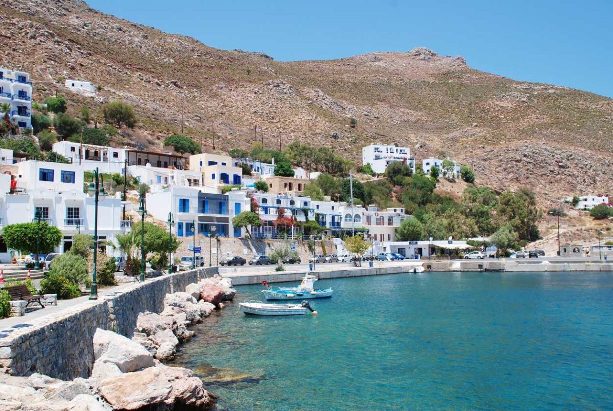 Poco distante da Rodi, Tilos è la prima isola del Mediterraneo ad essere green al 100%. Il merito? Va all’energia fotovoltaica e a quella eolica.
